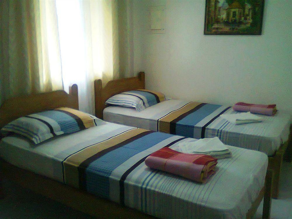 Gani Hotel Angeles Buitenkant foto
