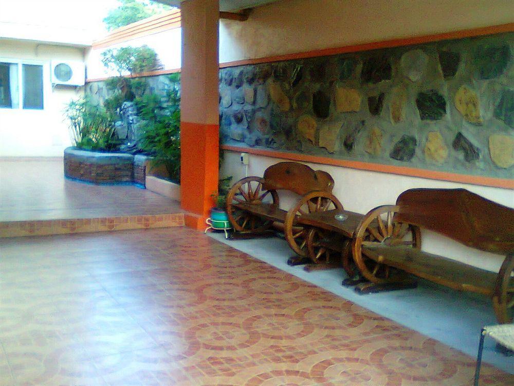 Gani Hotel Angeles Buitenkant foto