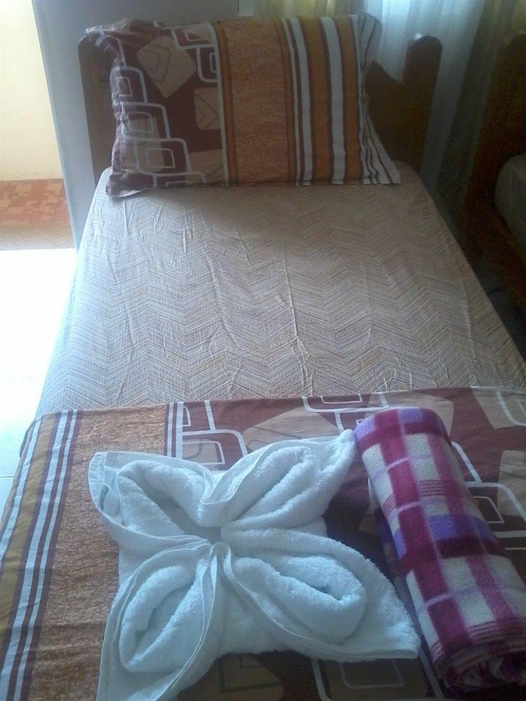 Gani Hotel Angeles Buitenkant foto