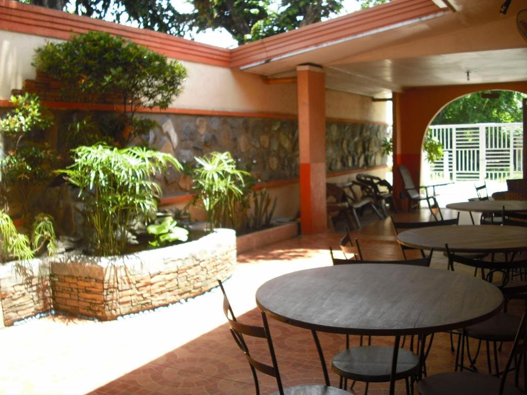Gani Hotel Angeles Buitenkant foto
