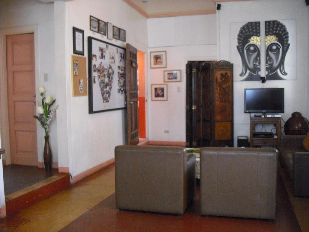 Gani Hotel Angeles Buitenkant foto