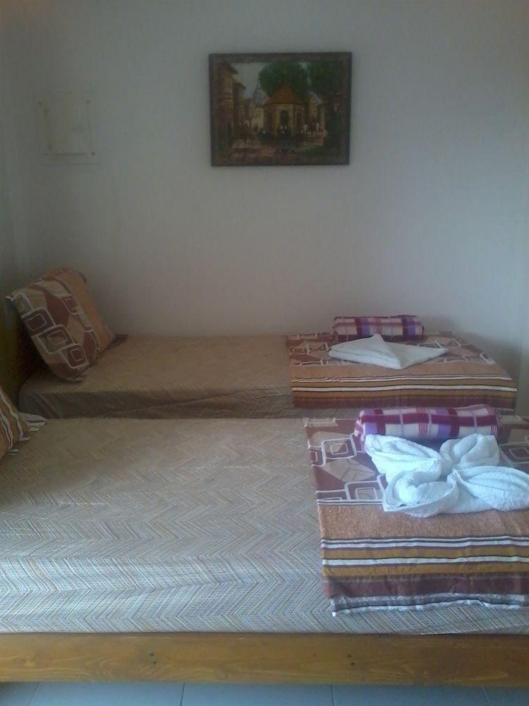 Gani Hotel Angeles Buitenkant foto