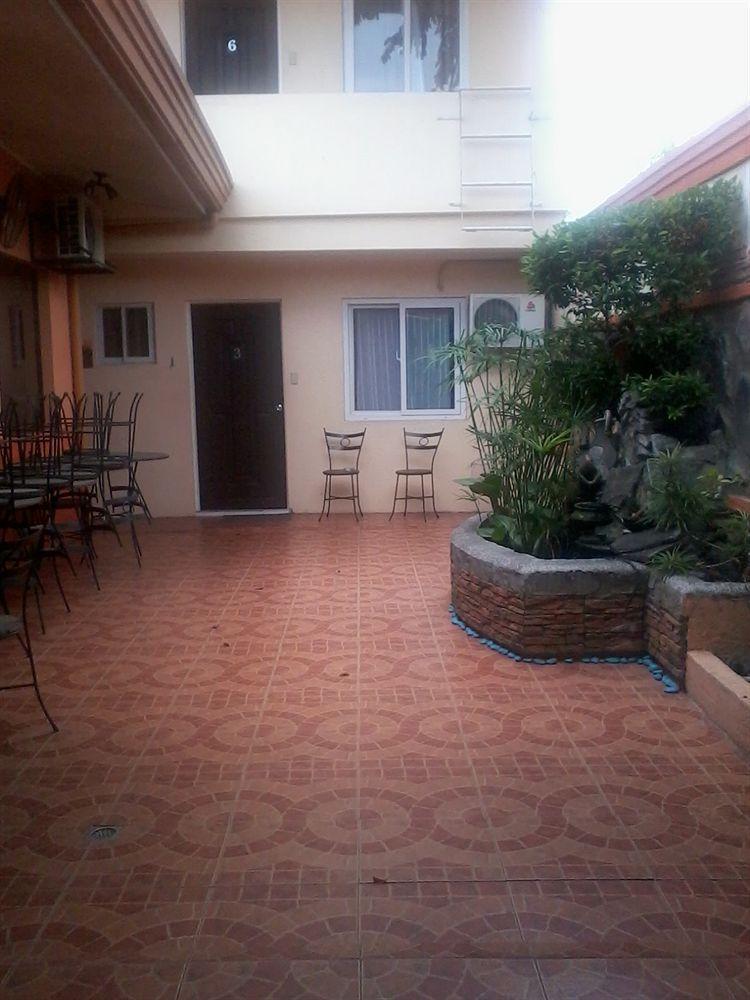 Gani Hotel Angeles Buitenkant foto