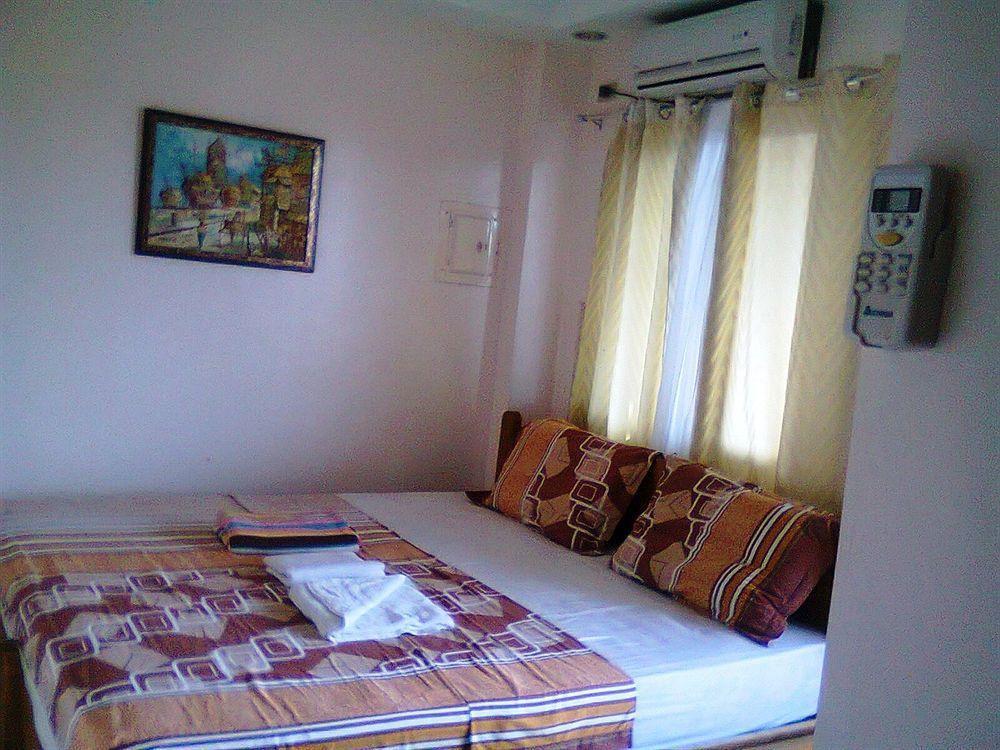 Gani Hotel Angeles Buitenkant foto