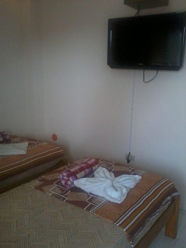 Gani Hotel Angeles Buitenkant foto